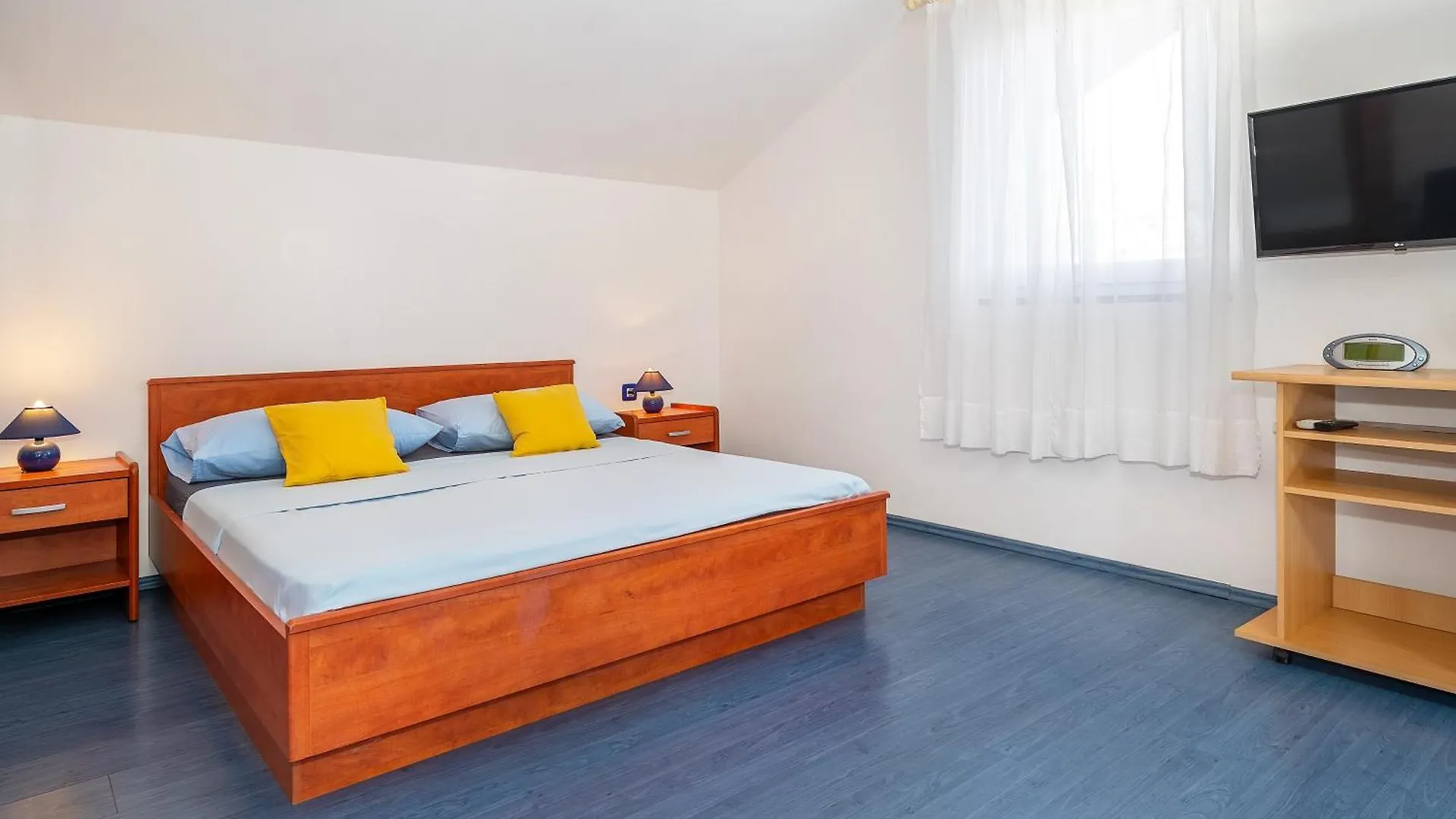 Apartments Branko Baska  Croatia
